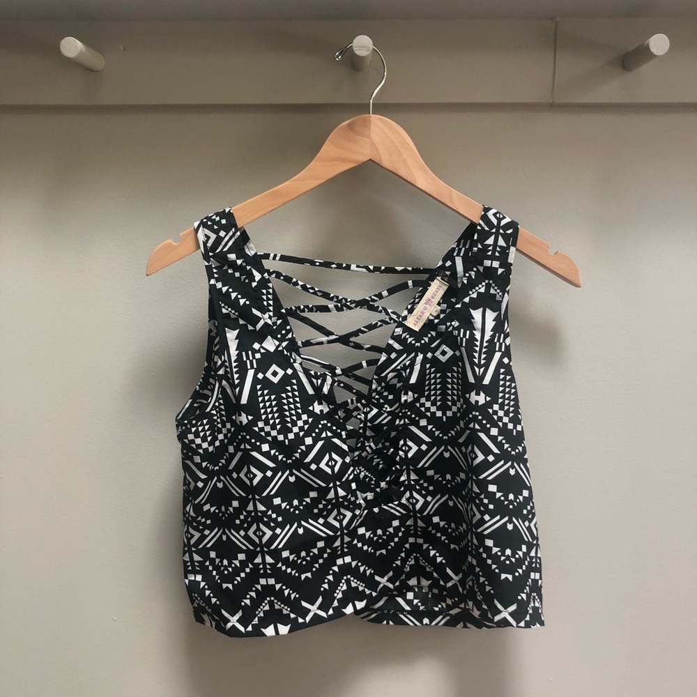 Altar’d State Black and White Crop Top